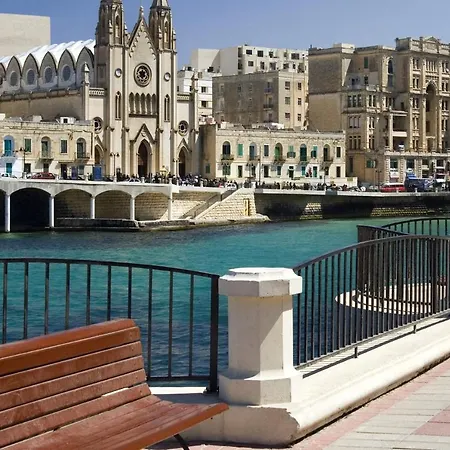Stylish 1br Steps To The Promenade *